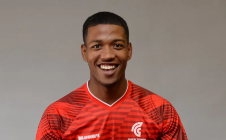 Kaizer Chiefs Secure Third Signing with Dortley from Cape Town Spurs