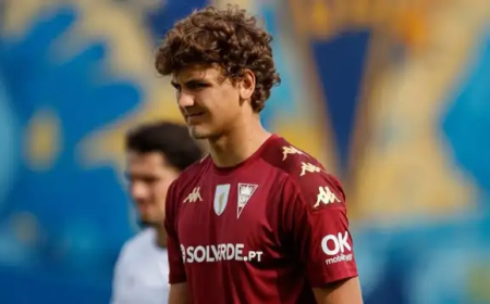 “I wish to Play for Chiefs” – Amajita Star Smythe-Lowe Eyes Future with Amakhosi