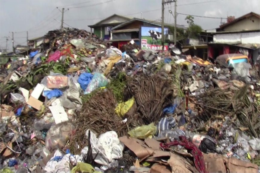 Body of Infant Found in Trash on West Street, Durban