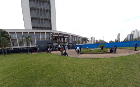 Those who severely beat a police officer were sentenced